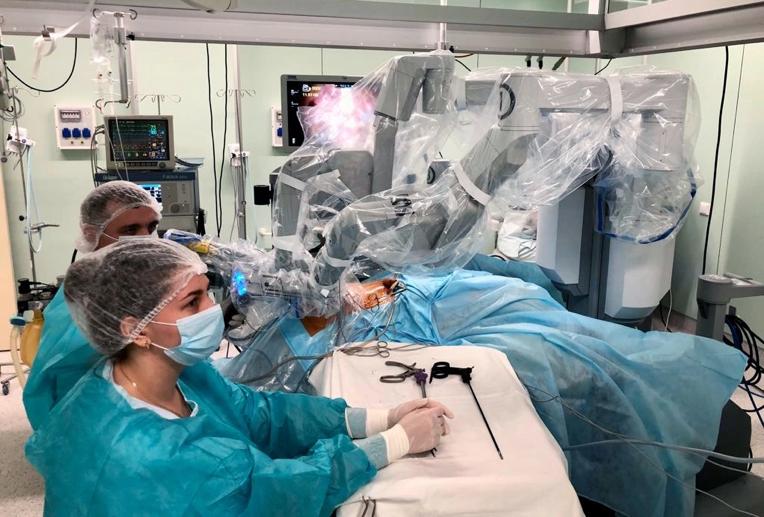 Уникальную высокоточную операцию провели врачи Центра роботической хирургии Мариинской больницы