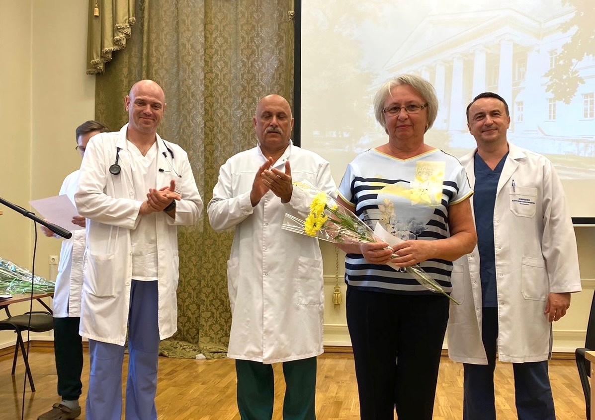 Сестра-анестезист Мариинской больницы Наталья Михайловна Команенко награждена нагрудным знаком «Отличник здравоохранения»
