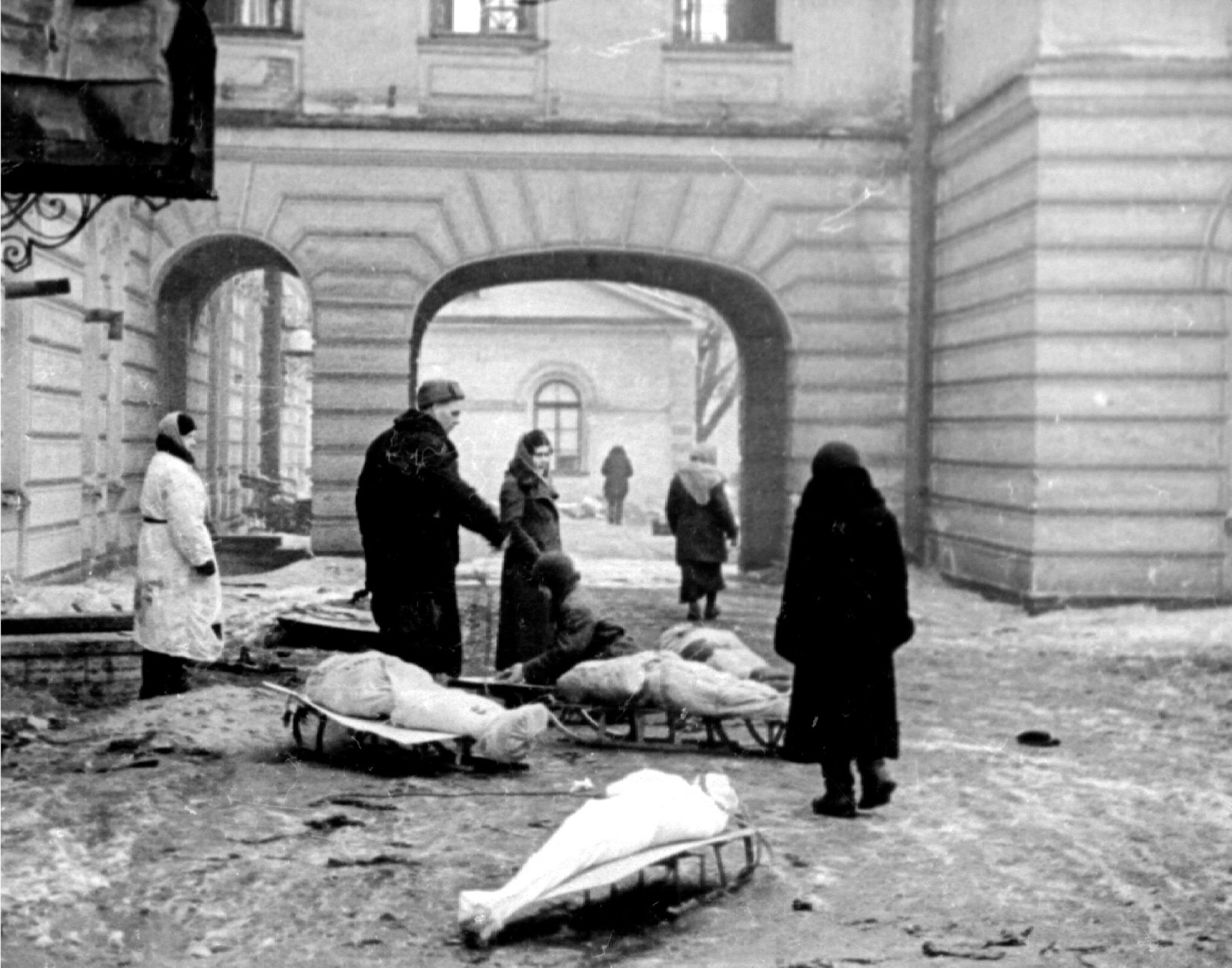 К 80-летию Победы: Мариинская больница в годы блокады Ленинграда