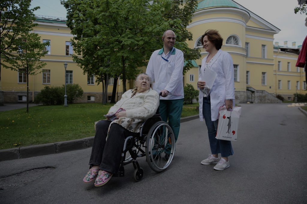 85-летняя Нина Кременецкая победила COVID-19