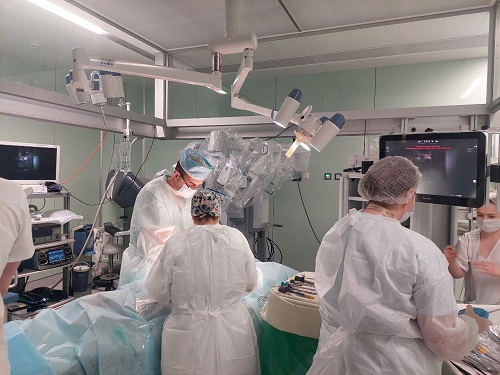 В Мариинской больнице прошла конференция по робот-ассистированной хирургии