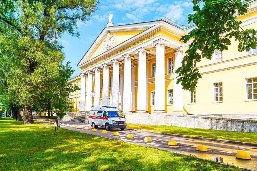 Мариинская больница: 222 года служения здравоохранению Санкт-Петербурга