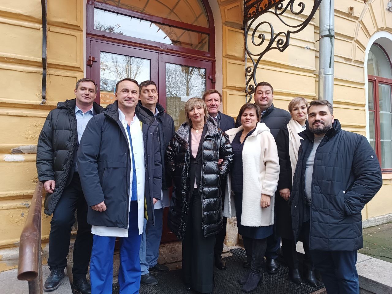 Мариинская больница поделилась опытом оказания амбулаторной онкологической помощи с коллегами из Мурманска и Снежногорска